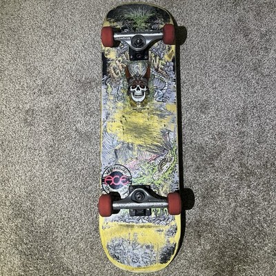 Grindline Skateparks 8.5'' Yeti Board By Quincy Quigg & Winkowski 8 Baller Trucks