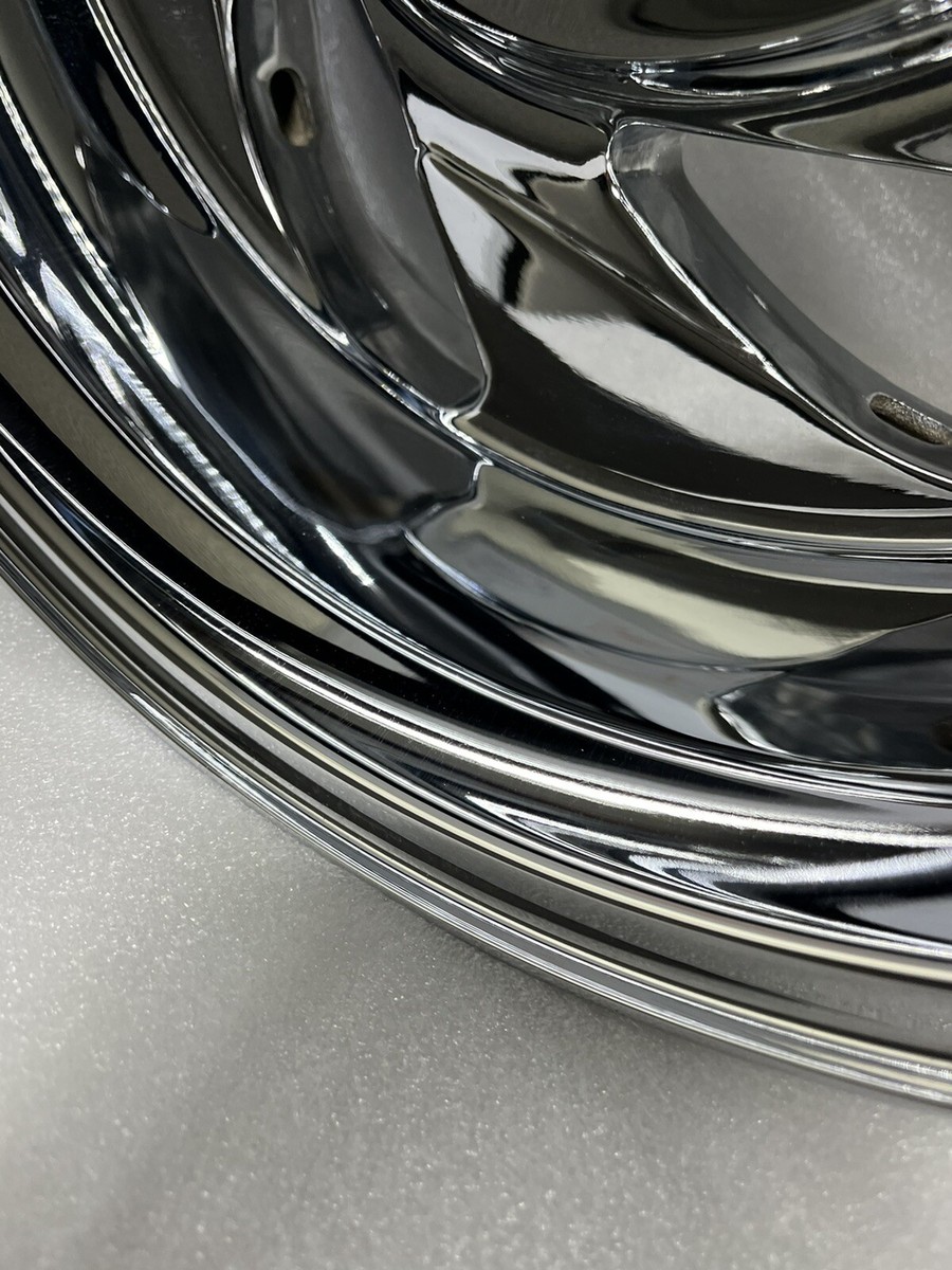 SUZUKI Boulevard M109 VZR1800 2006-2010 chrome REAR wheel SUZUKI Boulevard M109 VZR1800 2006-2010 chrome REAR wheel