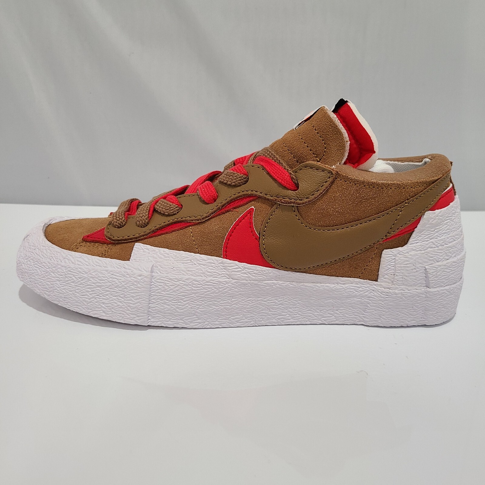 SACAI X NIKE Nike Blazer Low x Sacai ""British Tan"" Bianco Rosso UOMO 8 5 WMNS 10 DD1877 200