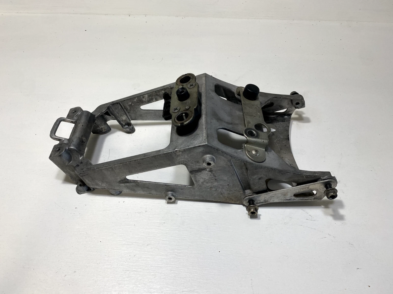 2007 Suzuki GSXR750 Rear Subframe Bracket 4123141G10 OEM Back Sub