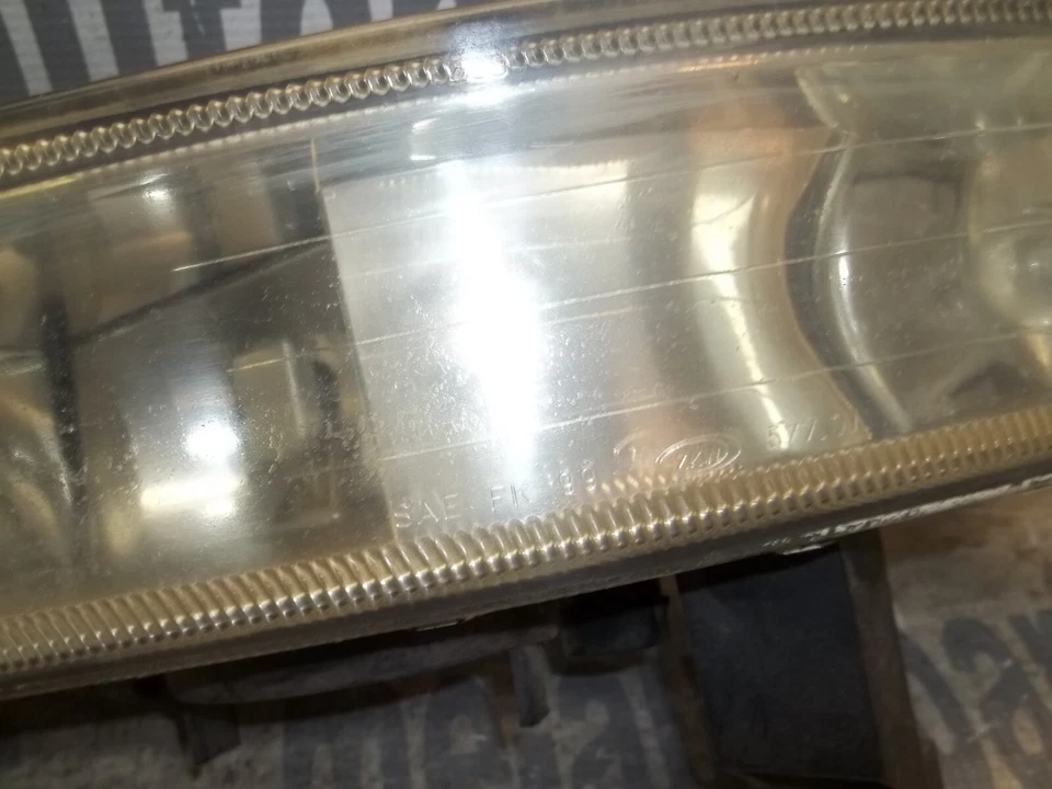 2000-2001 Cadillac Catera OEM LUZ ANTINIEBLA LADO CONDUCTOR IZQUIERDO 09 146 109 Foto 3 de 4