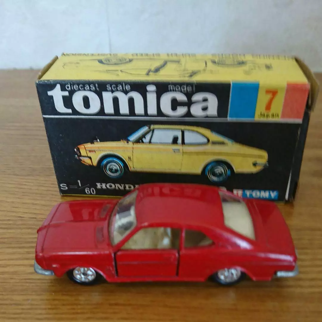 Takara Tomy Tomica Honda 1300 coupe 9 1/60 Red Mini Car Figure Toy Japan F/S