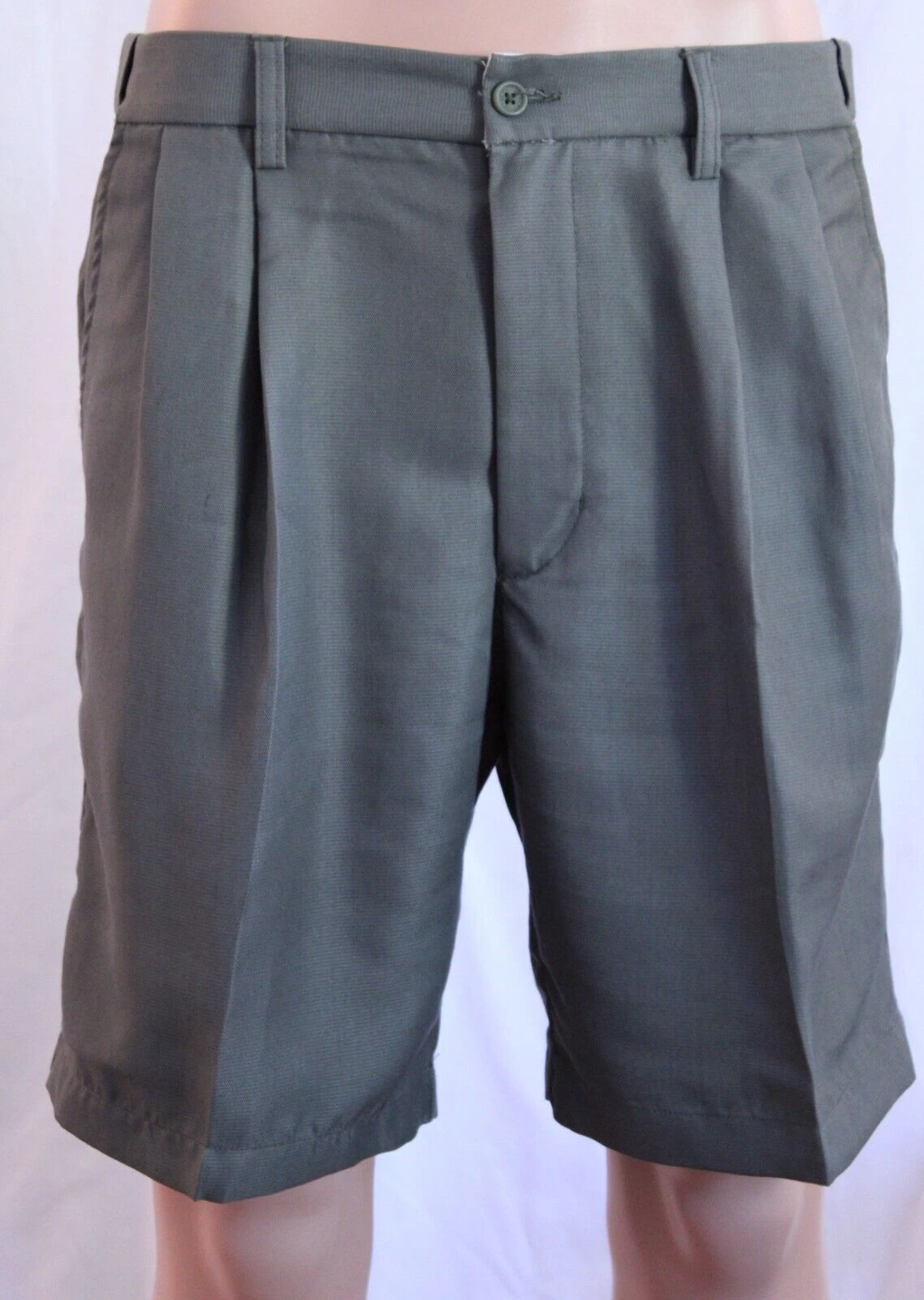 Axis Men Size 36 Gray Khaki Shorts Pleated Front Slash Pockets