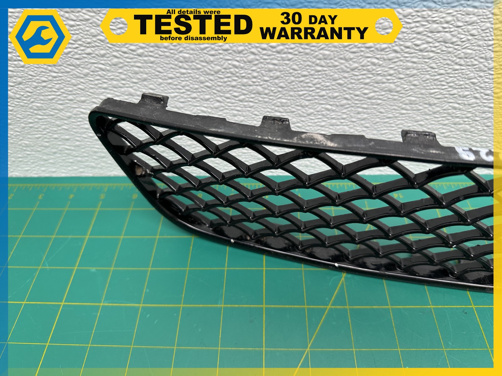 06-12 BENTLEY Flying Spur FRONT BUMPER LOWER GRILLE MESH TRIM OEM