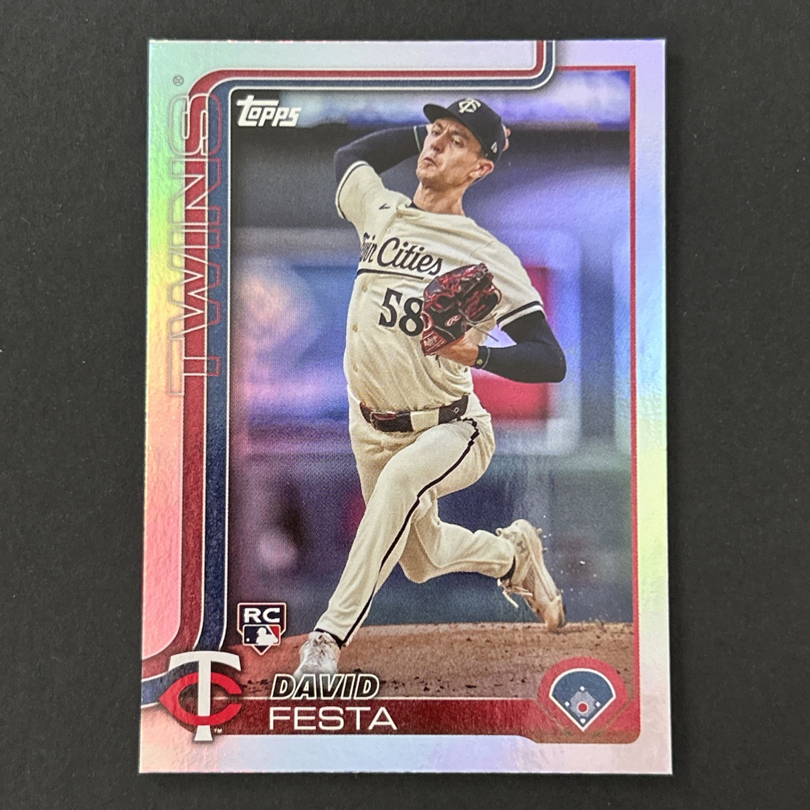 2025 Topps Series 1 David Festa Rainbow Foil #178 MIN Minnesota Twins