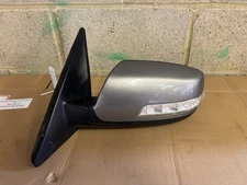 Kia Sorento 2012 Nearside Power Fold Wing Mirror Complete Wing Mirror In Silver
