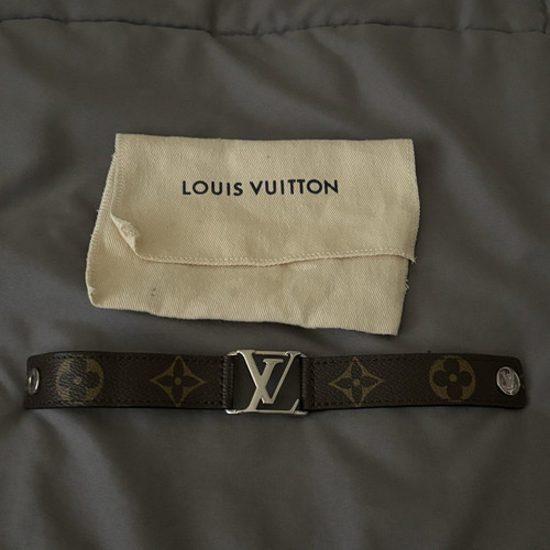 Louis Vuitton Men Brown Monogram Slim Bracelet w/ LV Logo, worn 5x size 21