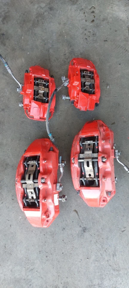 Jeep Grand Cherokee SRT 2011-21 + pinzas rojas Dodge Durango SRT Brembo 2018-24  Foto 2 de 4