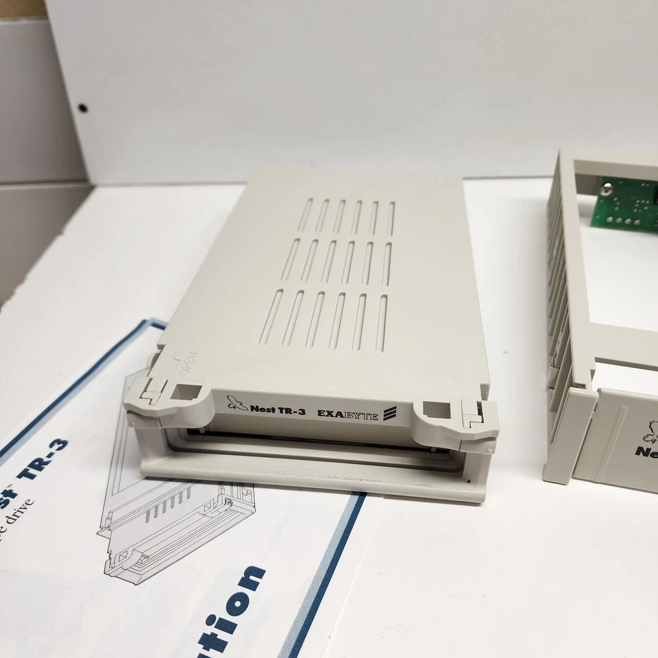 317302 Exabyte Eagle TR3 Internal Travan Tape Drive With Lockable Eagles Nest - Image 3 of 4