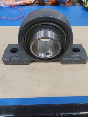 Pillow Block Housing Unit with Bearing P212, UC212-39 2-7/16''