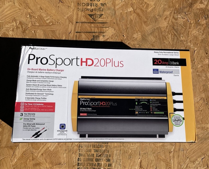 ProMariner 44021 ProSportHD 20A Battery Charger