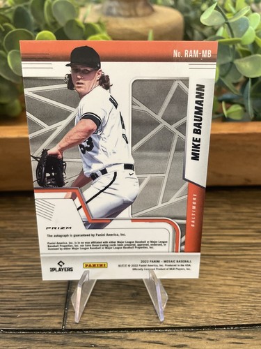 2022 Panini Mosiac Baseball Red Autograph Orioles / Mariners Mike Baumann 🔥🔥 - Picture 2 of 2