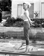 GRETA THYSSEN DANISH ACTRESS AND MODEL - 8X10 PUBLICITY PHOTO (OP-364)