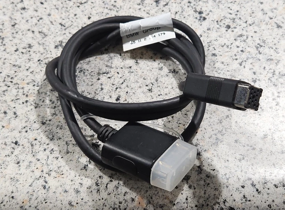 GENUINE BMW ipod Cable FOR 750Li E65 E60 E63 E70 E71 E82 E89 
