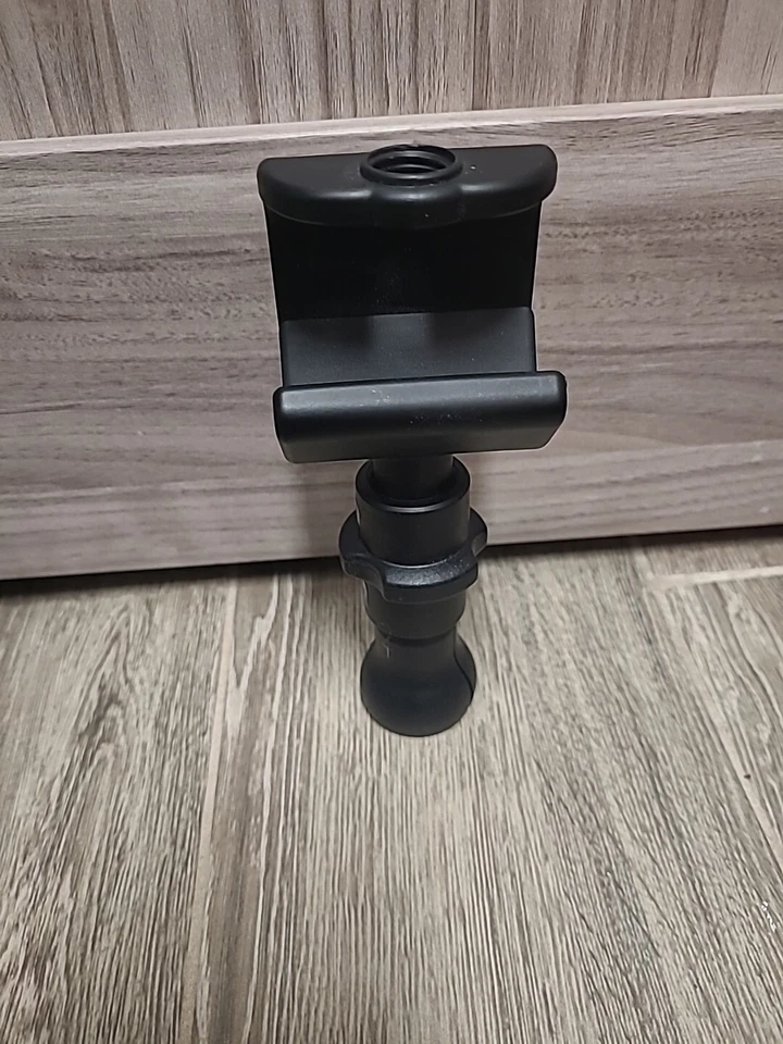 IK Multimedia iKlip3 for iPad or Tablet with Mic Stand Adapter  - Image 4 of 4