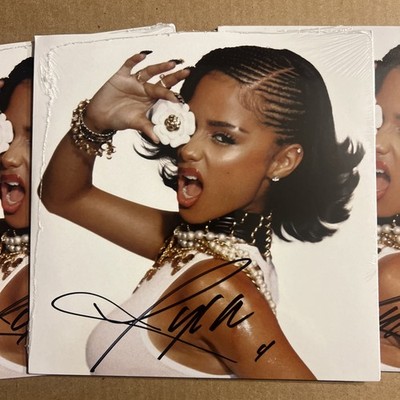 7インチレコード Tyla 【直筆サイン入り】　「CHANEL」 TYLA 7 SIGNED Chanel 洋楽