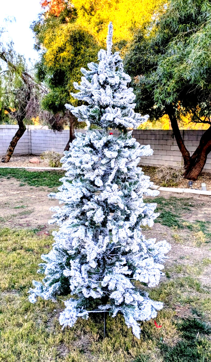 Warm White 400 Pre-Lit Lights Snow Flocked Artificial 7.5ft Christmas Tree EUC