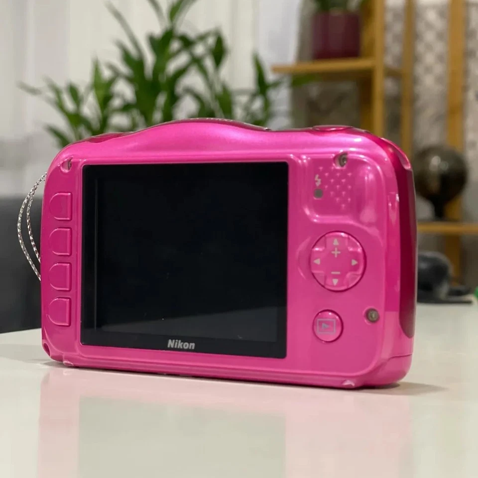 Nikon Coolpix W100 Digital Camera 13.2 MP 3x Optical Zoom with Accessories Pink - Image 2 of 4