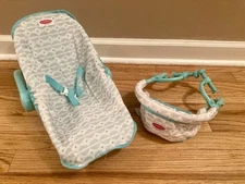 Madame Alexander Doll Car Seat + Clip On High Chair