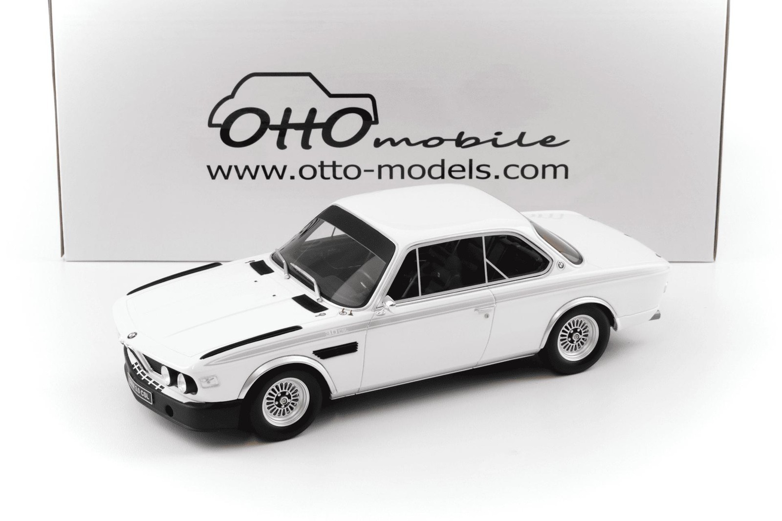 1:18 OTTO mobile OT1145 BMW 3.0 Csl Coupe E9 Chamonix White 1972