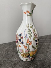 Aynsley Fine Bone China Somerset Pattern 7'' Bud Vase