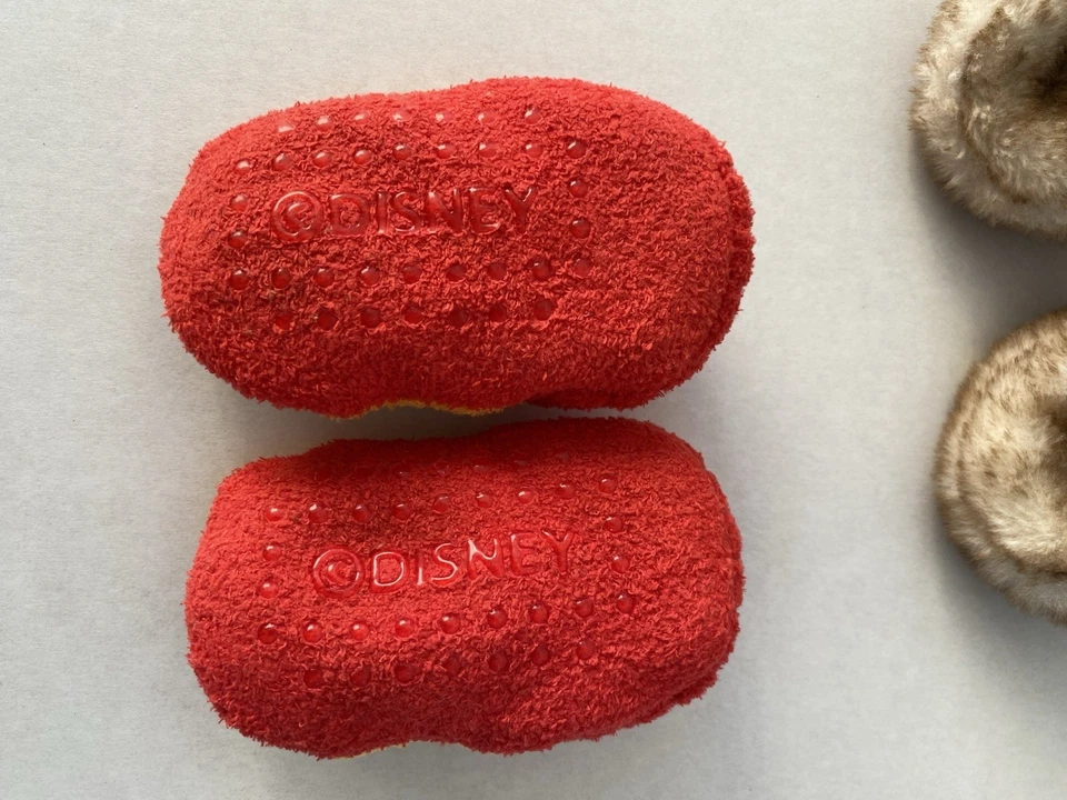 Classic Winnie the Pooh 0-6m. Baby Crib Shoes Booties Slip On Slippers Soft Sole - Image 3 of 4