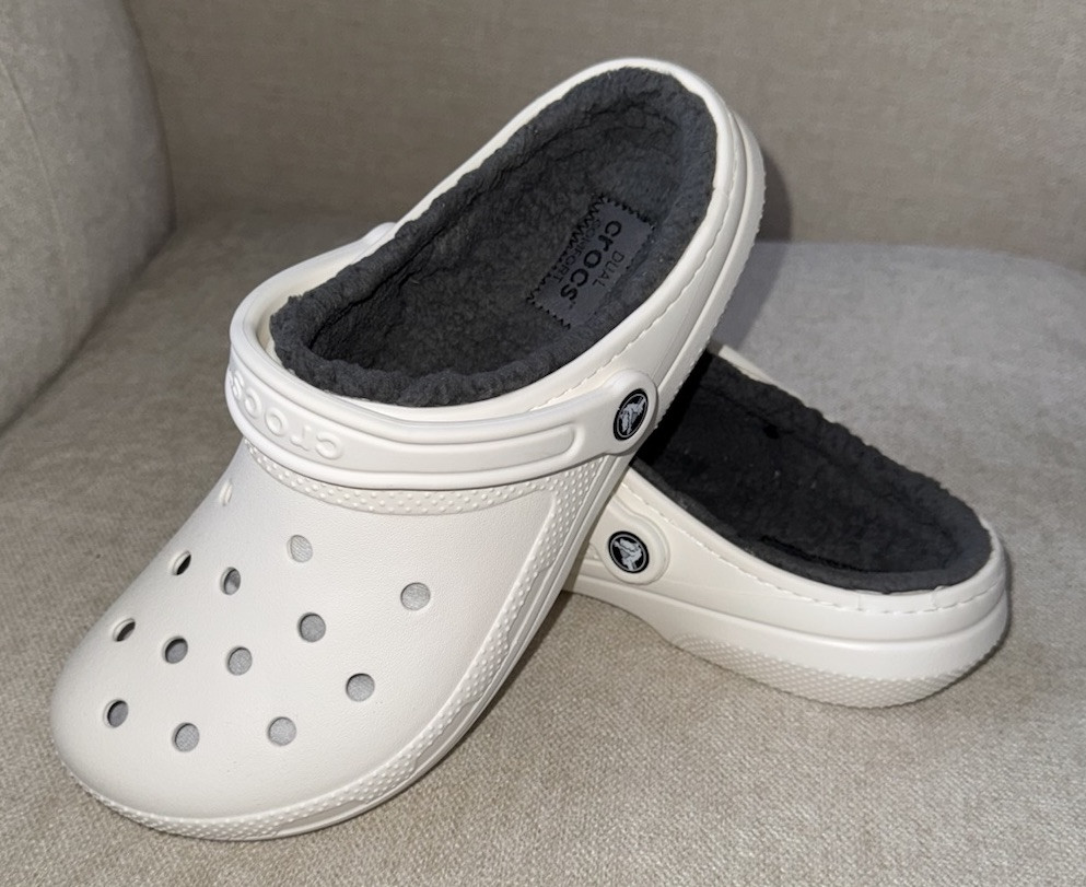 Crocs White Clogs with Fleece Lining Unisex adults Men 9 Women 11 Crocs Shoes Mens 7 Womens 9 Dual Comfort Fleece Lined Clog  main image 2