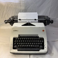 Macchina da scrivere manuale Olympia SG-3 vintage anni 60 macchina da ufficio resistente