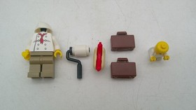 LEGO Lot of 13 City 60134 Minifigures Minifigs Plus Extra Pieces/Accs. 