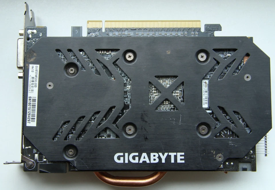 Gigabyte WINDFORCE GV-R737WF20C-2GD Graphics Video Card - Image 2 of 4