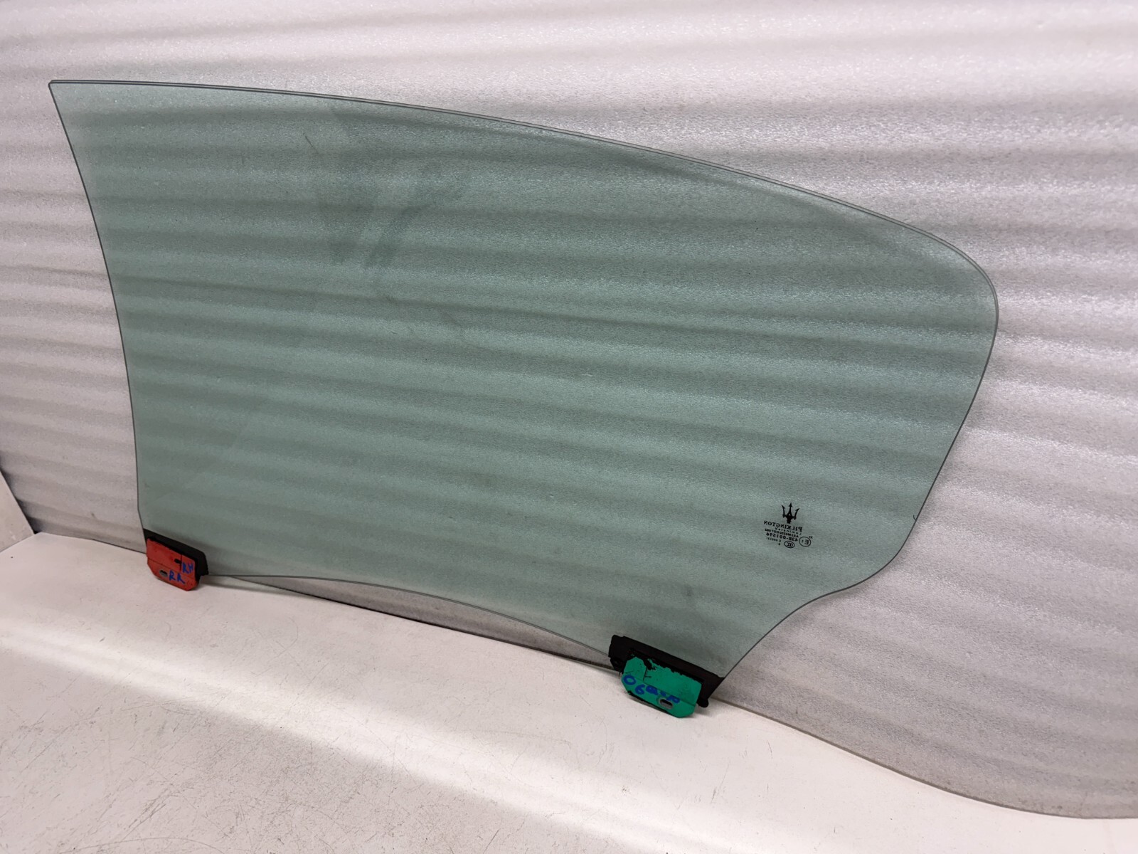 P41087 2003-2012 Maserati Quattroporte M139 Rear Door Window Glass Passenger RH
