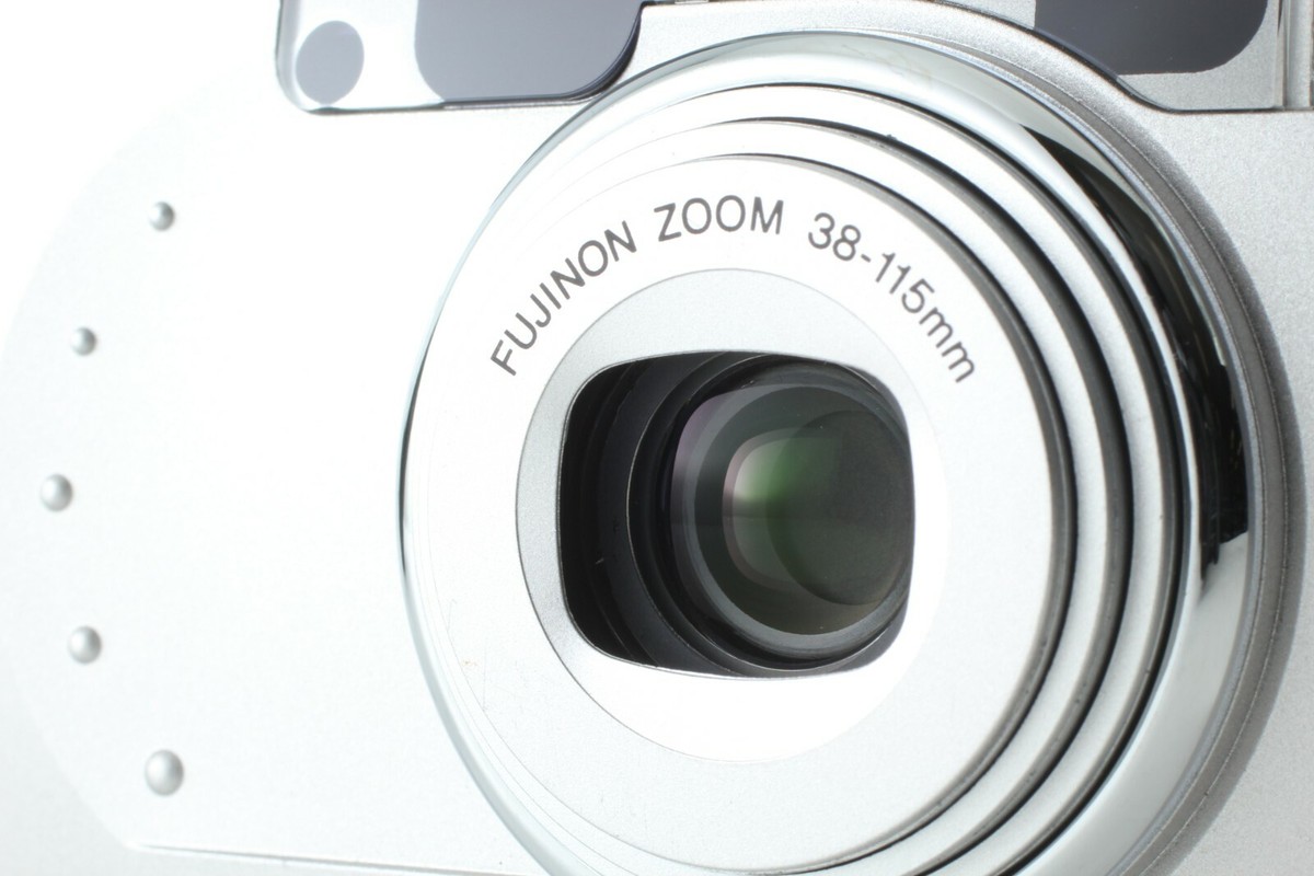 フィルムカメラ FUJI FILM ZOOM DATE 115SR Near MINT] Fuji Zoom Date 115 SR 35mm Point & Shoot Film