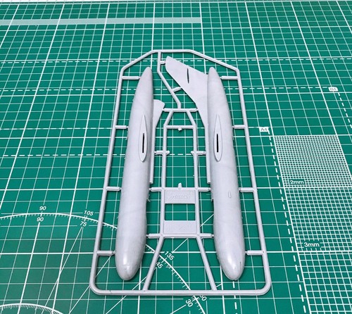 Yakovlev Yak-25RV/RRV "Mandrake" Soviet interceptor Amodel 72176 model kit 1:72 - Picture 2 of 24