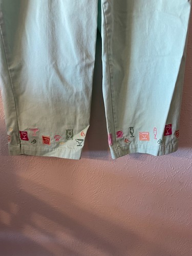 Pantalones para mujer Christopher & Banks Capris verde menta claro estampado de piernas calce relajado - Imagen 9 de 15