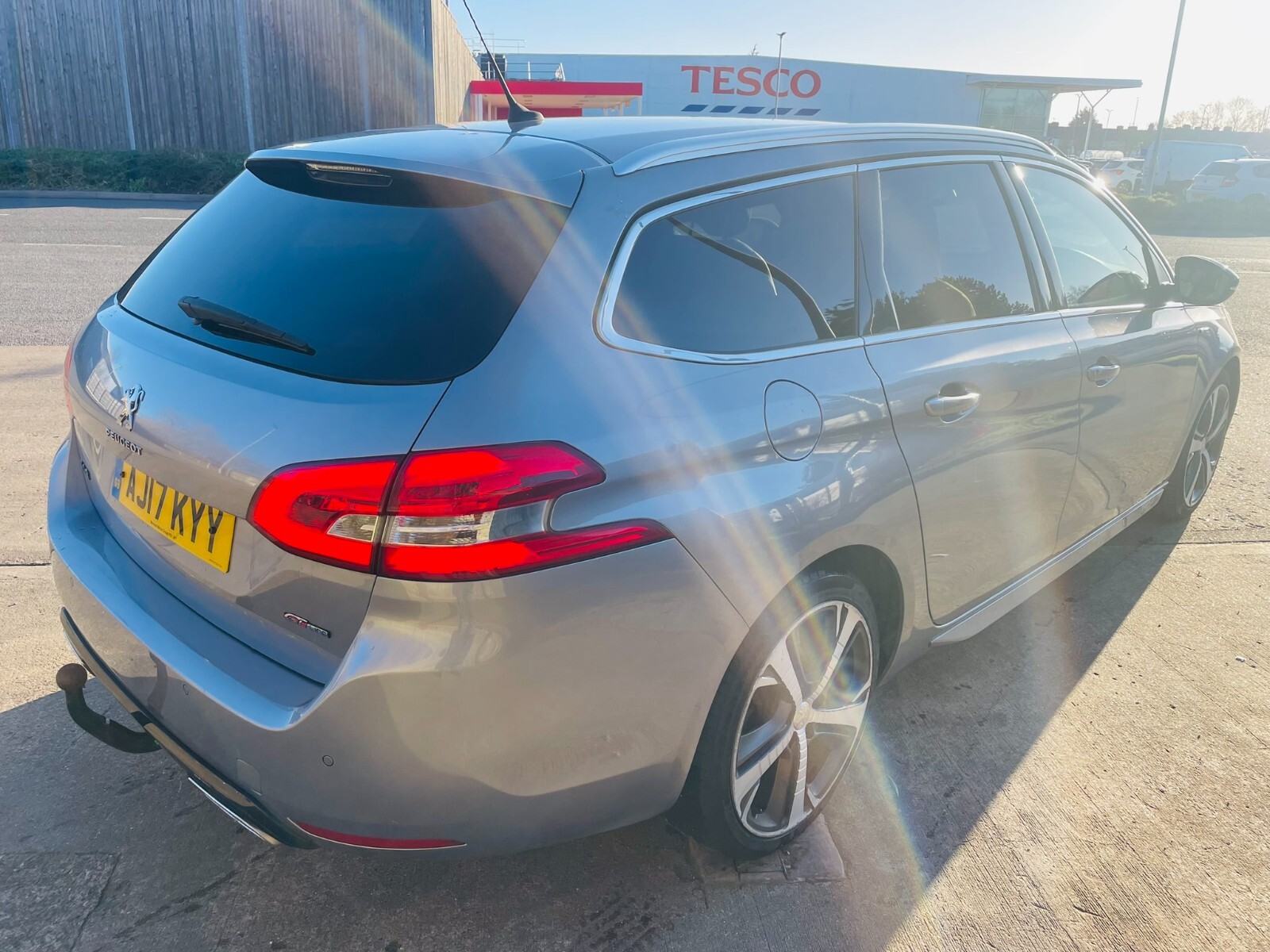 PEUGEOT 308 GTLINE 2.0 DIESEL ESTATE "17 REG" CAT D REPAIRED 32,000