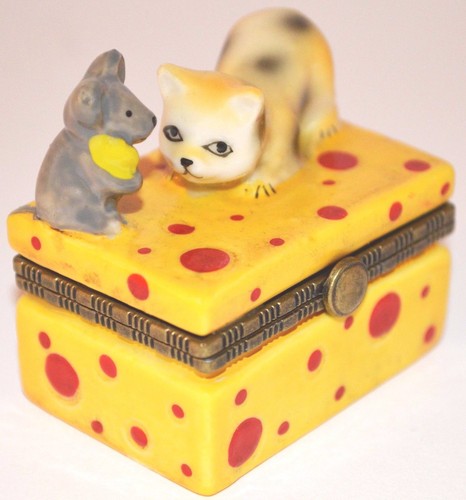 Cat & Mouse Trinket Box Kitty on Cheese Hinged Ceramic - Picture 9 of 9