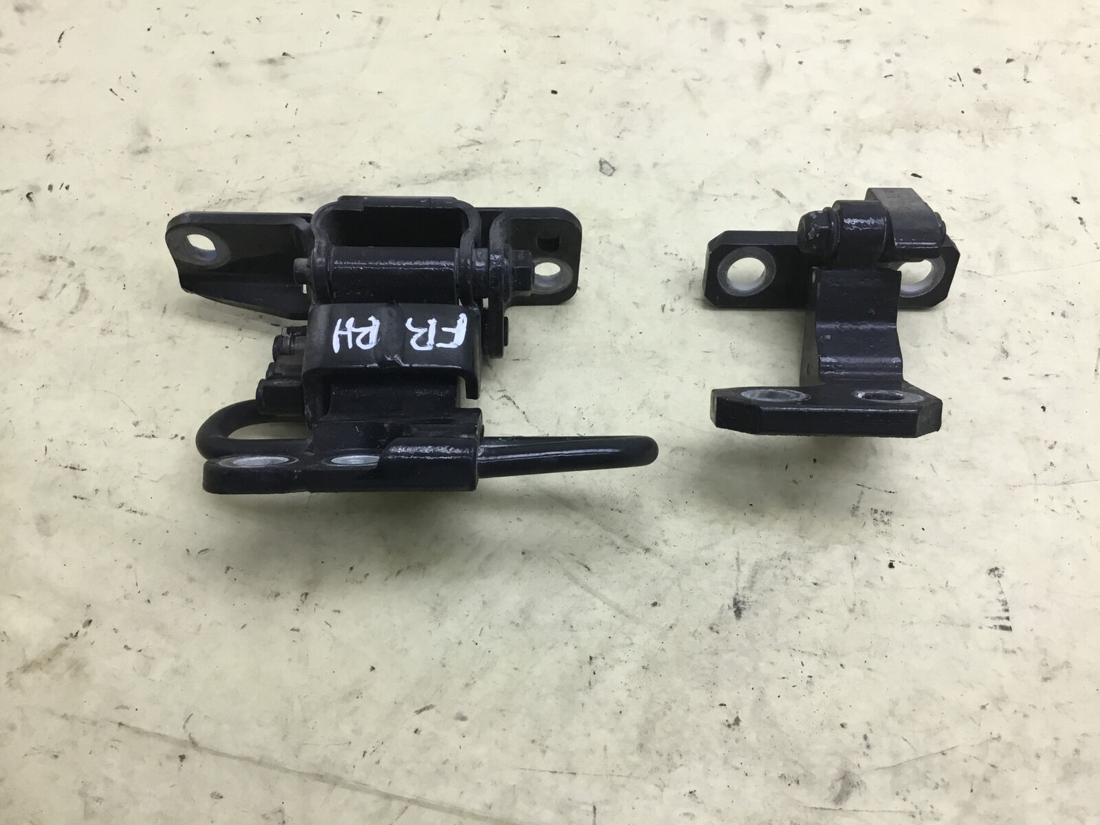 Bentley Flying Spur 2013-2018 FRONT+RIGHT+UPPER Door hinge