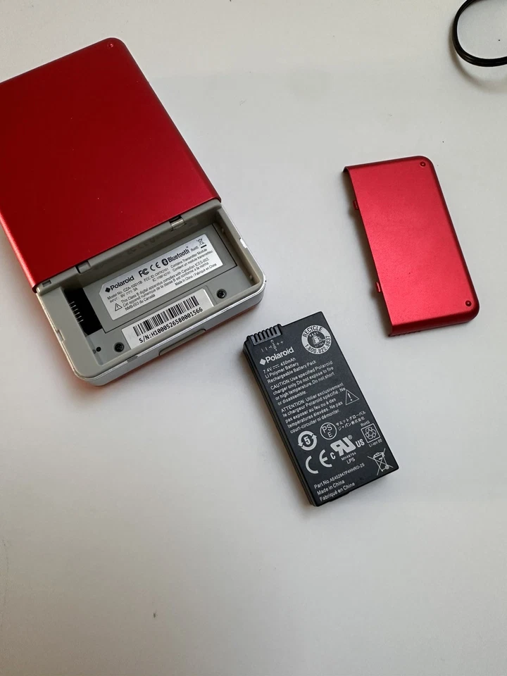 Polaroid PoGo Instant Mobile Printer Zink Zero Ink Tech + Power Supply - Red - Image 2 of 4