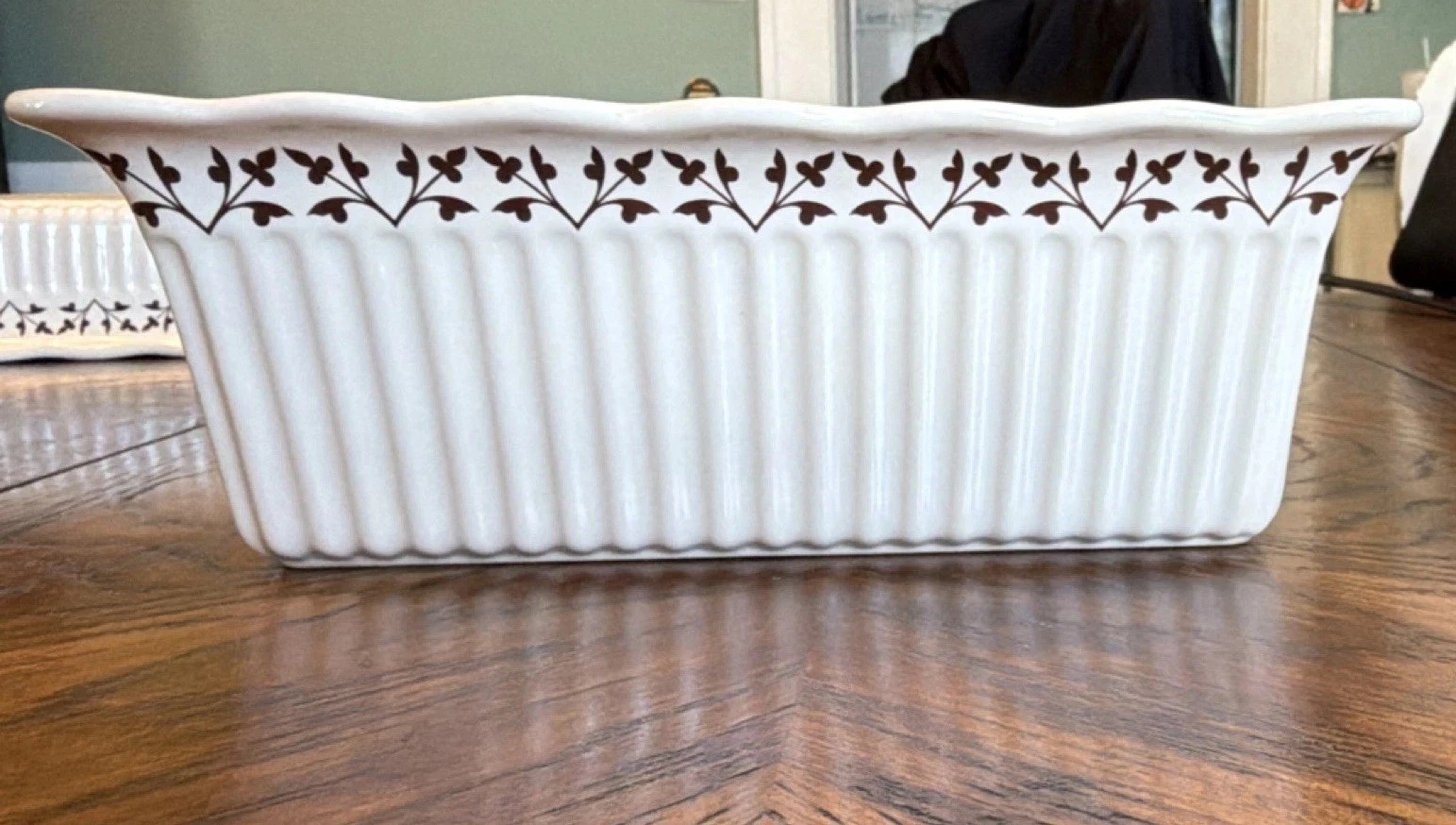 Paula Deen White Ceramic Loaf Pan 9x5in Microwave Oven Dishwasher Safe Rectangle
Opens in a new wind