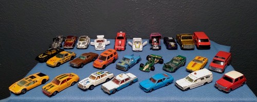 vtg lot of 25 Cars & Trucks,Yatming, Playart, Tomica,kiddos etc brands