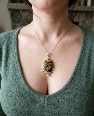 Atemberaubender Hummel Jaspis & .925 Sterlingsilber Kunsthandwerk Anhänger tolle Geschenkidee