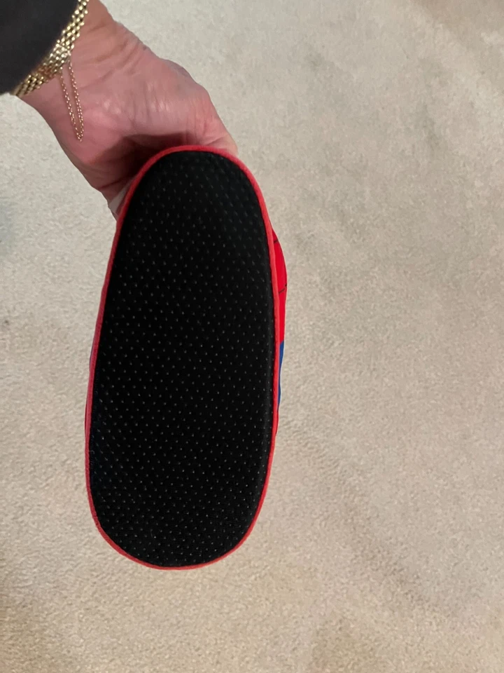 Zapatillas Spiderman para niños de Happy Feet Foto 4 de 4