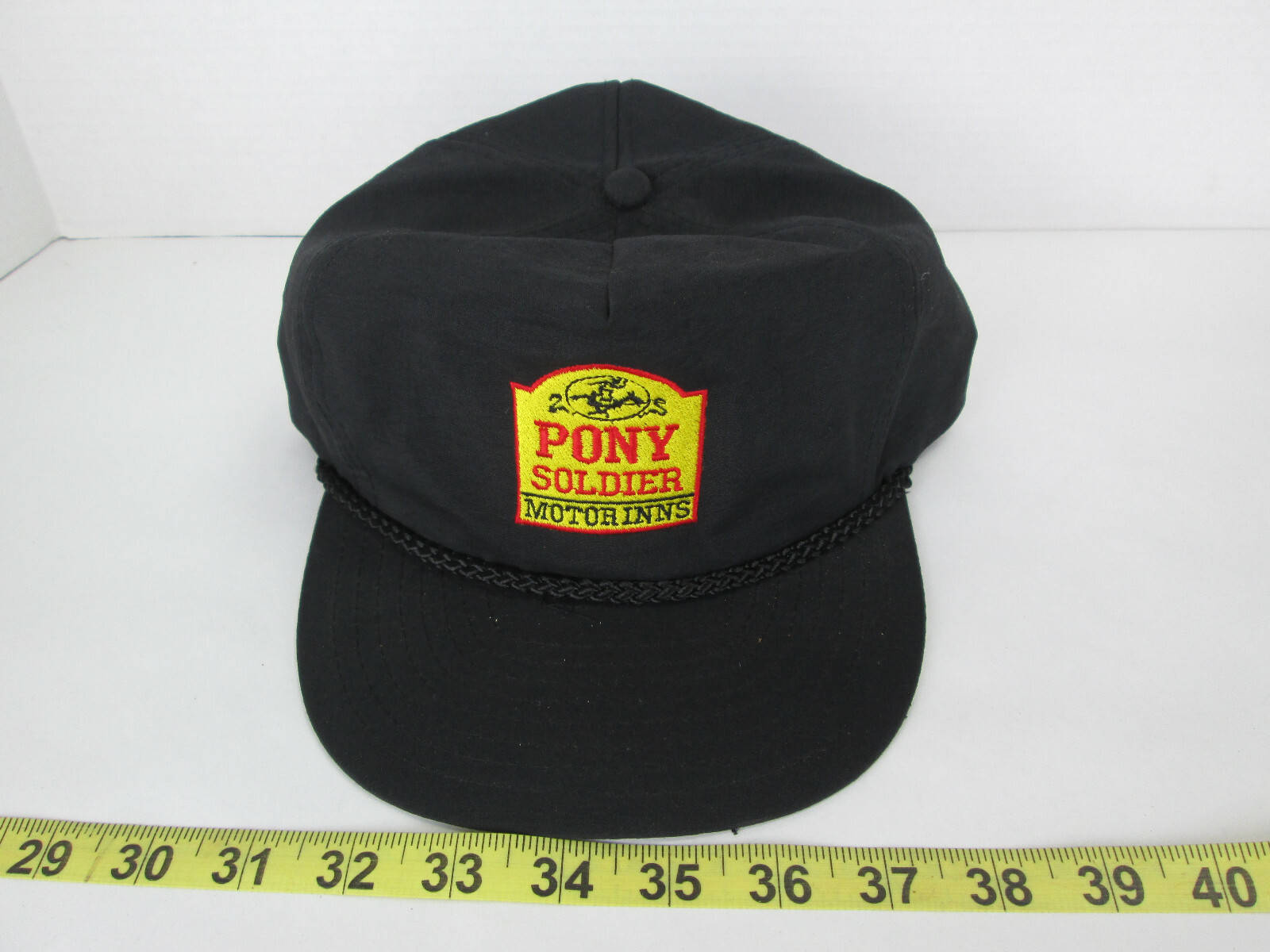 Cappello Berretto Baseball Vintage Pony Sold Motor Inns Nero con Giallo Regolabile H9