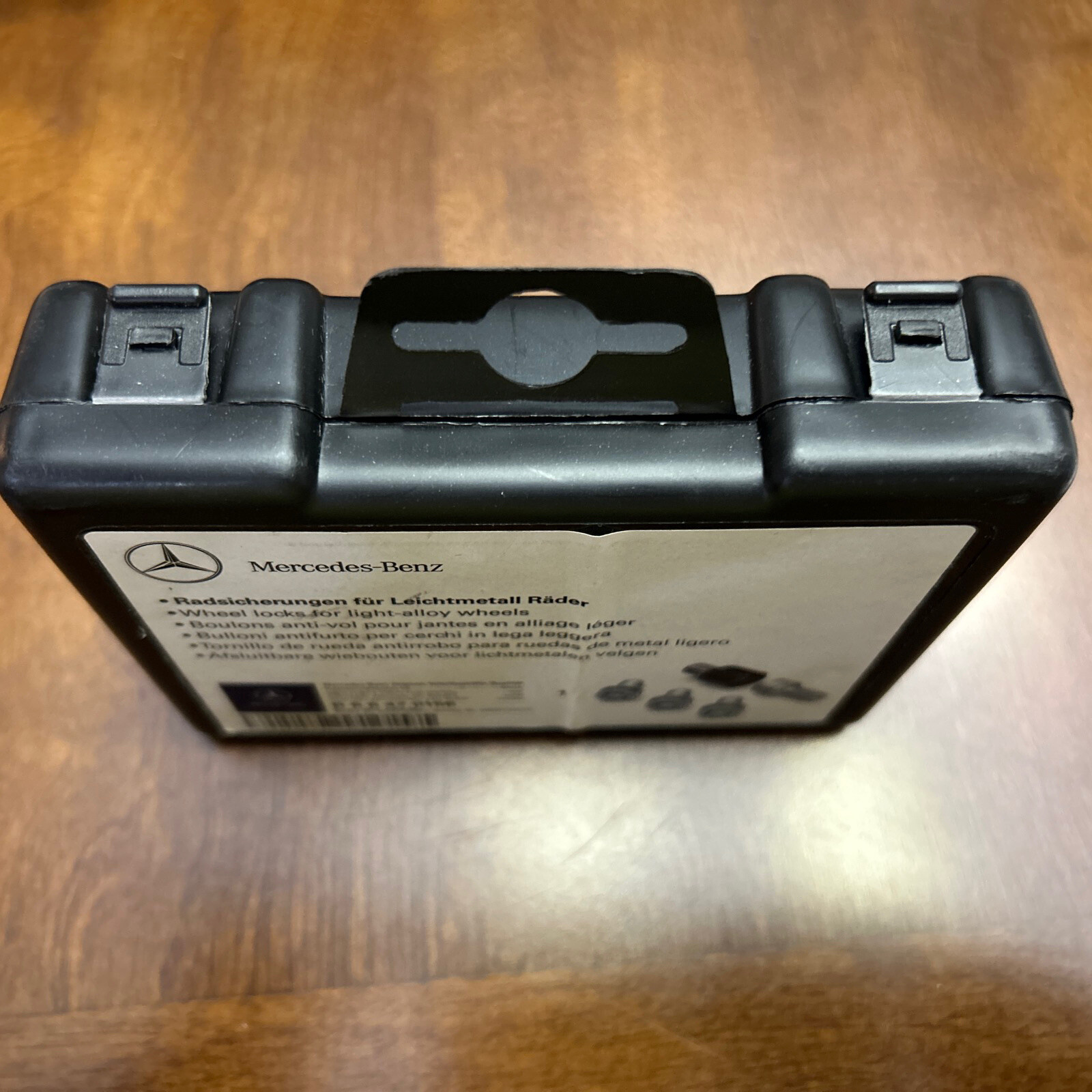 Authentic OEM MercedesBenz Wheel Lock Kit B 6 6 47 0156 Silver Color