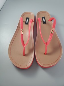 dkny madi flip flops