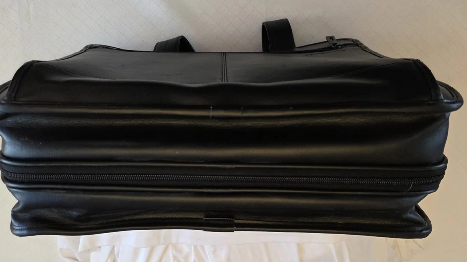 Estuche de Transporte Extensible de Cuero Samsonite 43118-1041 8 Cremalleras, 4 Compartimentos Foto 3 de 4