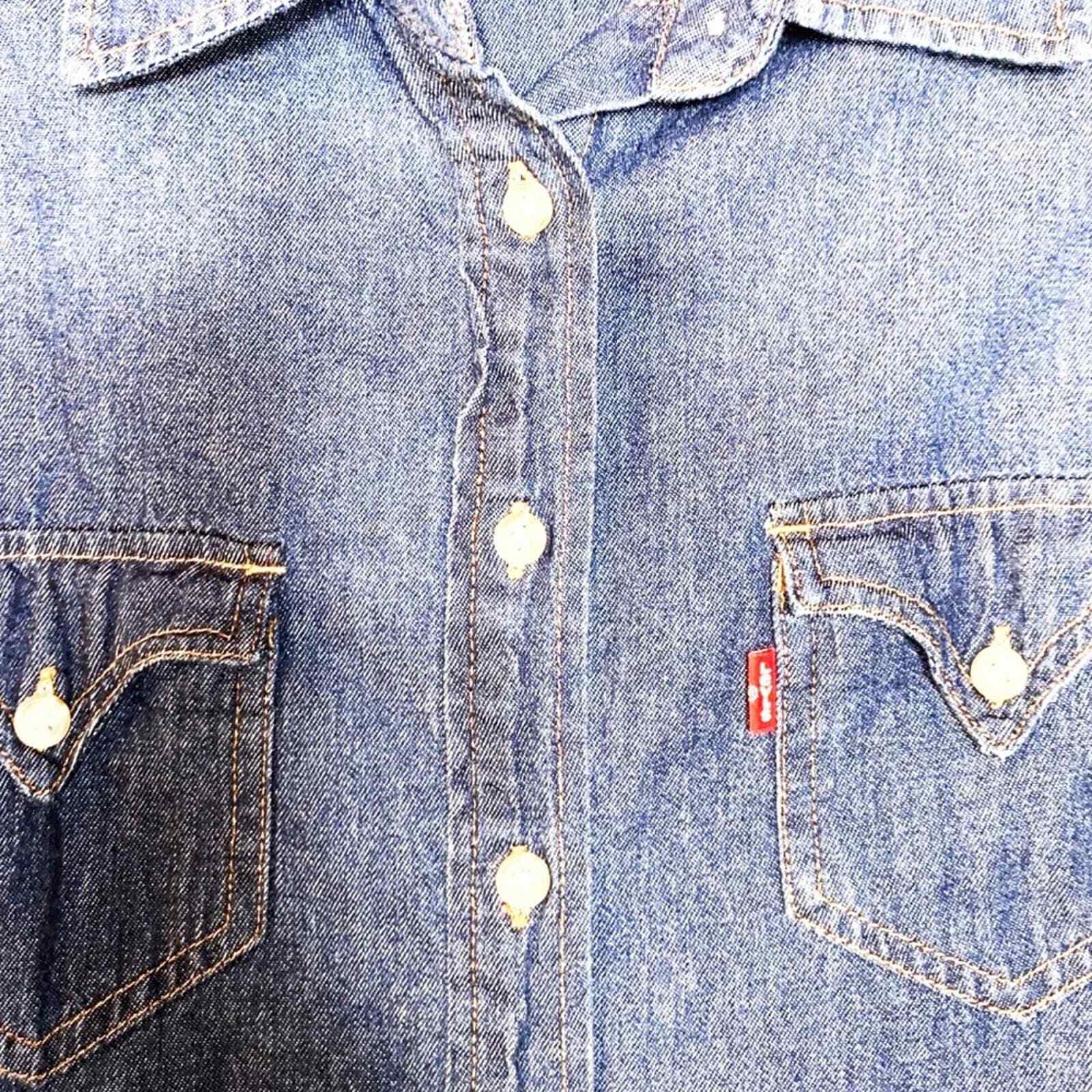 Levi’s Red Tab Button Down Large - image 4