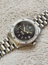 Orologio militare HAMILTON Khaki Sub Quartz quadrante nero