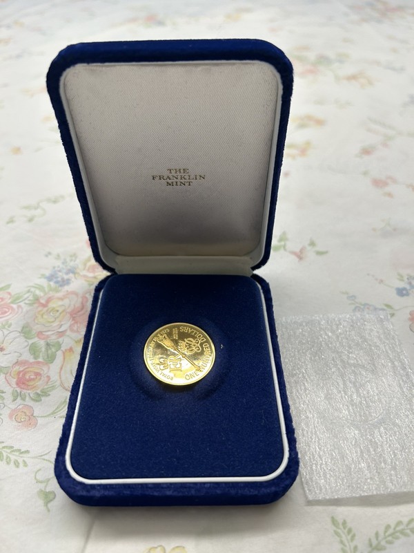 Pristine 1975 BERMUDA ROYAL VISIT Gold $100 Coin - All original packaging