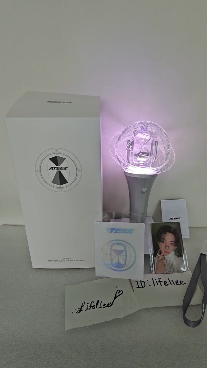 ATEEZ シーグリ キーホールダー+ LIGHT STICK VER.3カード ATEEZ